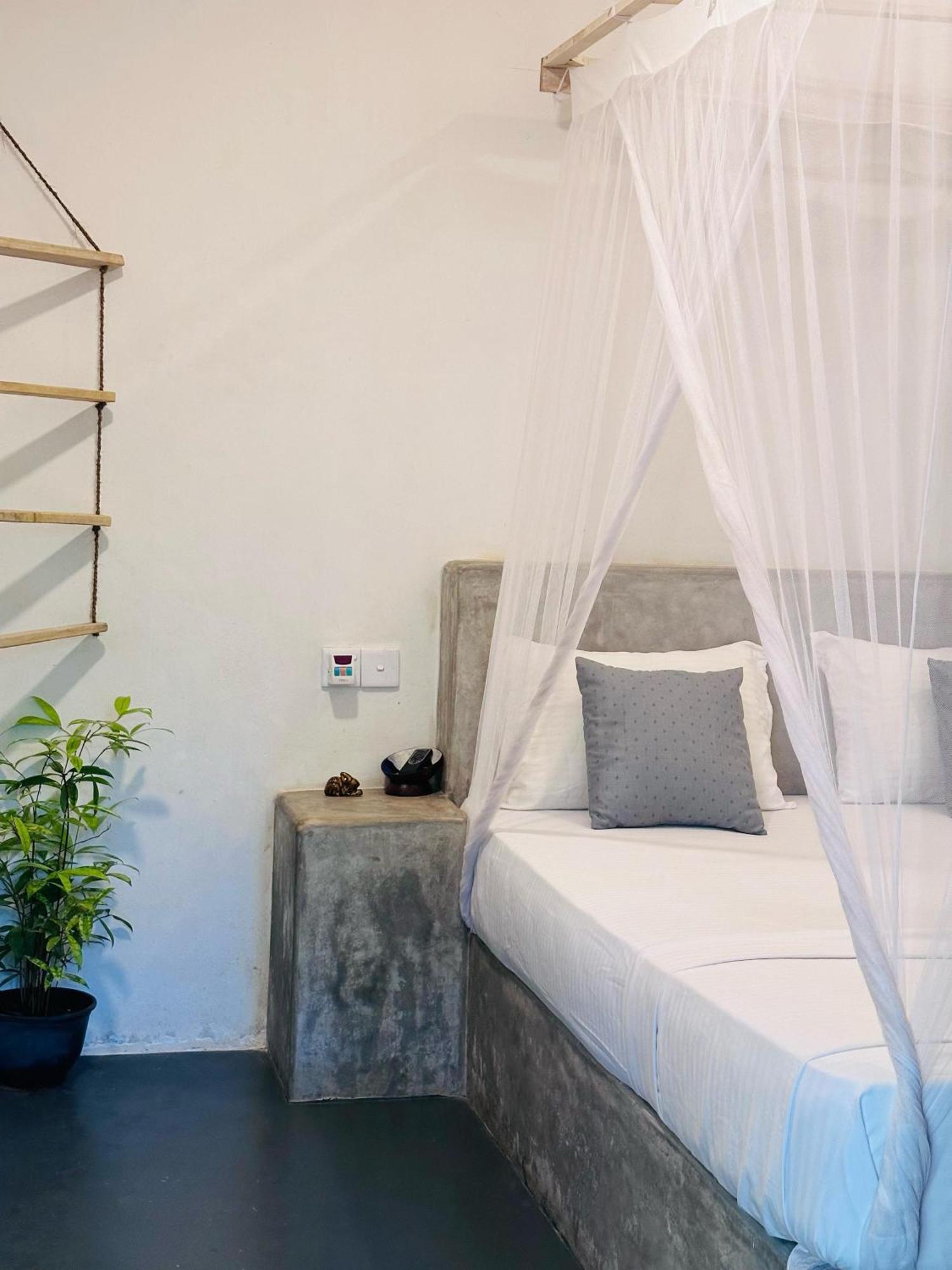 Bed and Breakfast Venora Hiriketiya Диквелла Экстерьер фото